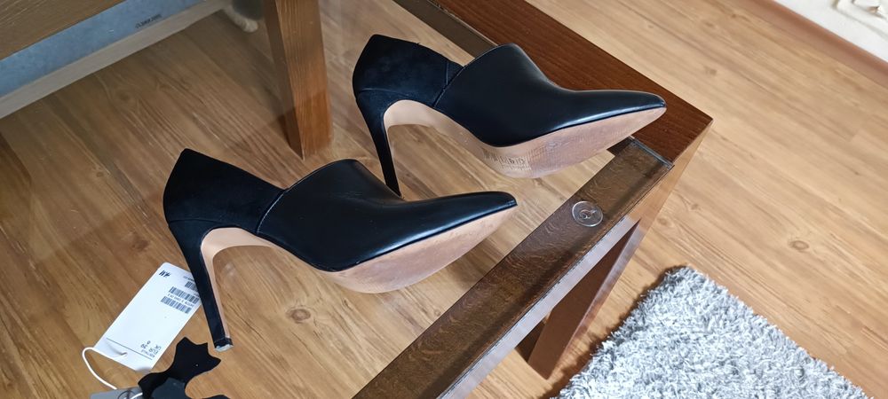 НОВА ЦЕНА Елегантни дамски обувки естествена кожа и велур HM 39 номер