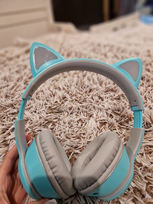 Căști Bluetooth cu urechi pisică LED – Stare foarte bună