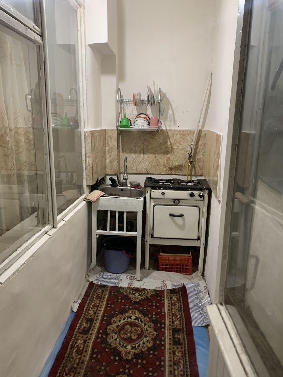 Срочно продается своя квартира на КАРАСУ 6 в бывшем обшажитье