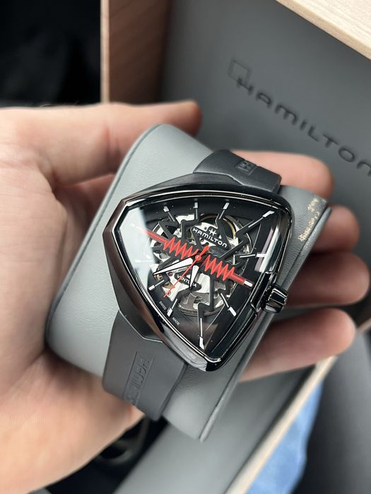 Hamilton Ventura Elvis 80 Skeleton H24535331