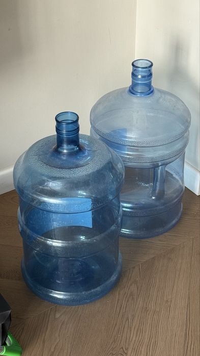 Продам бутылки 25л