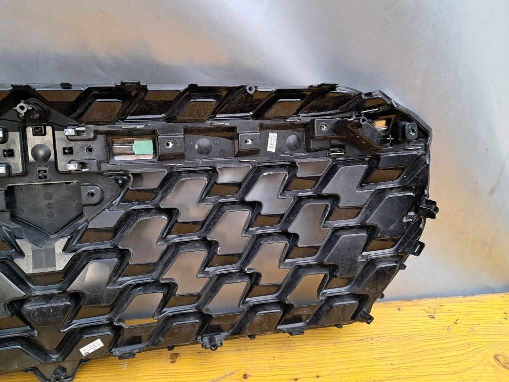 Грил решетка  Suzuki SX4 Cross