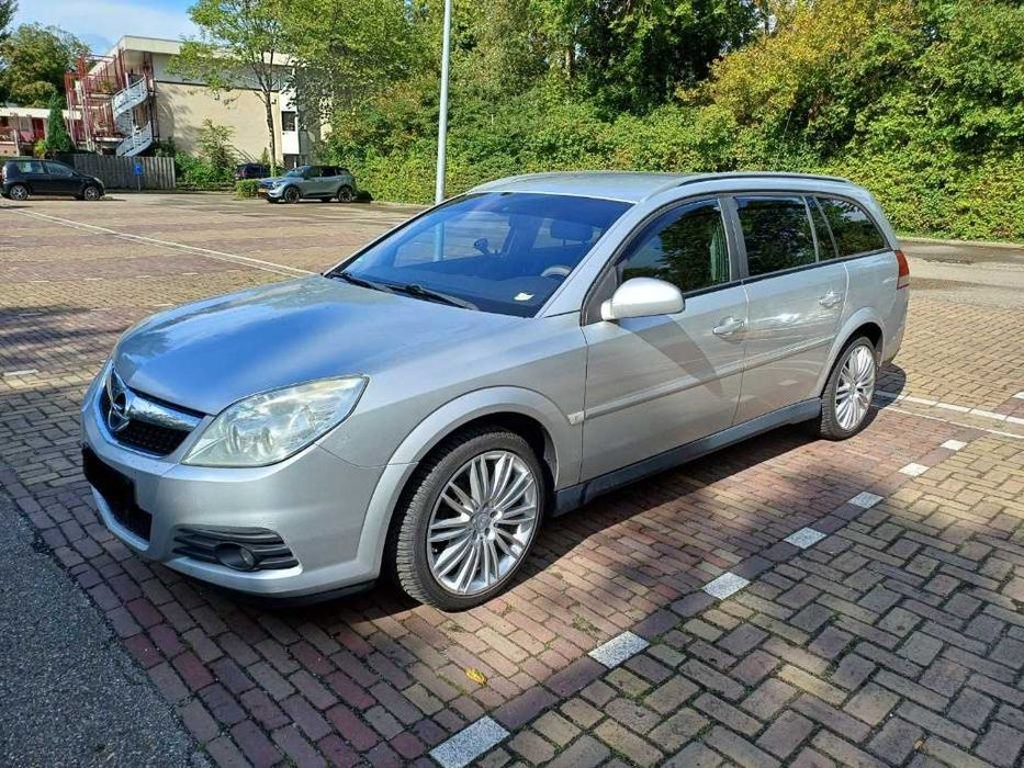 Dezmembrez Opel Vectra C Combi 1.9 CDTI DTH 150CP
