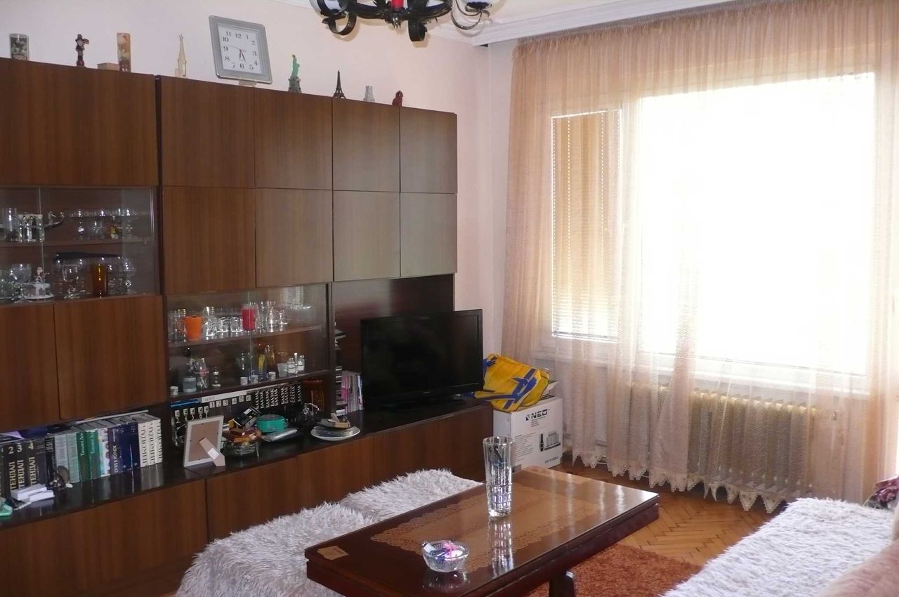 Продава се Двустаен апартамент в София, Борово - 65 кв.м за 2770 €/кв.м - Снимка #2