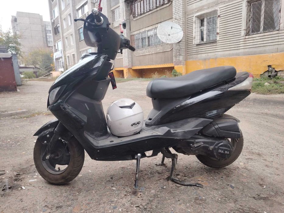 Продам скутер М8