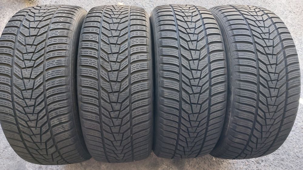 Зимни гуми 235/55/17 Hankook Winter I'cept evo3 4 броя