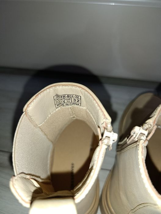 Детски чехли,сникърси и боти ,32 и 34 номер