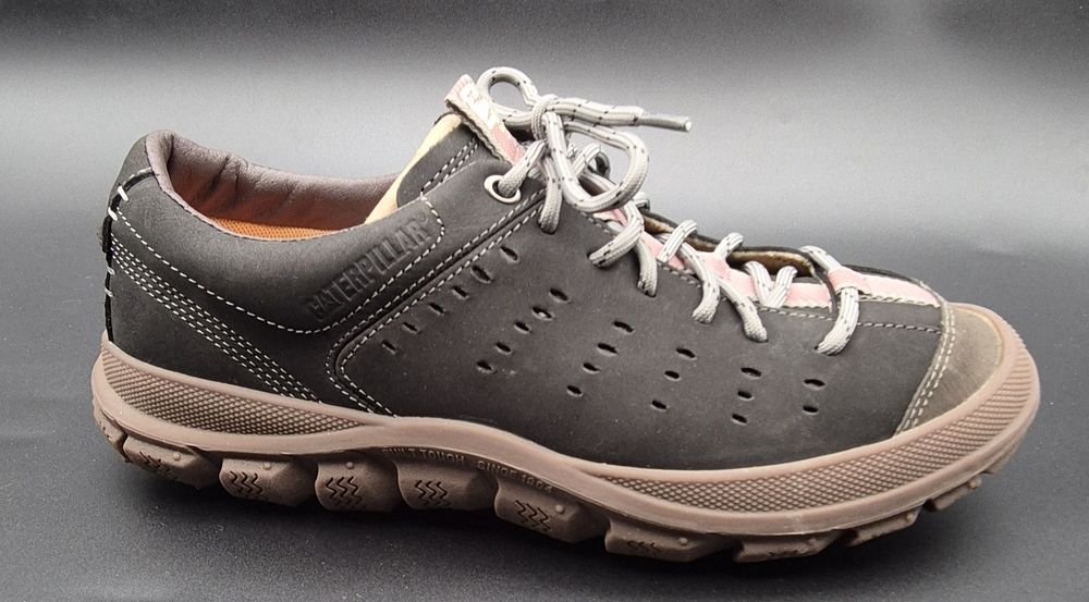 Мужская спортивная обувь фирмы CATERPILLAR  ( CAT  ).