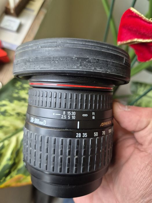 Obiectiv Sony/Minolta Sigma Compact Hyperzoom 28-300mm