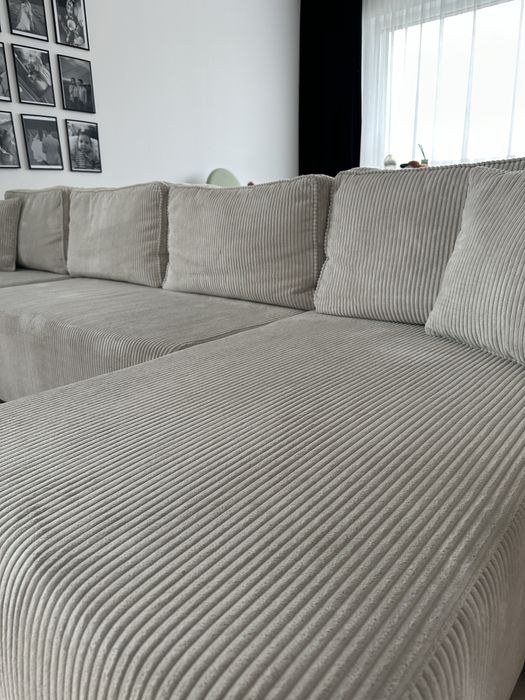 Canapea extensibila forma U model reiat