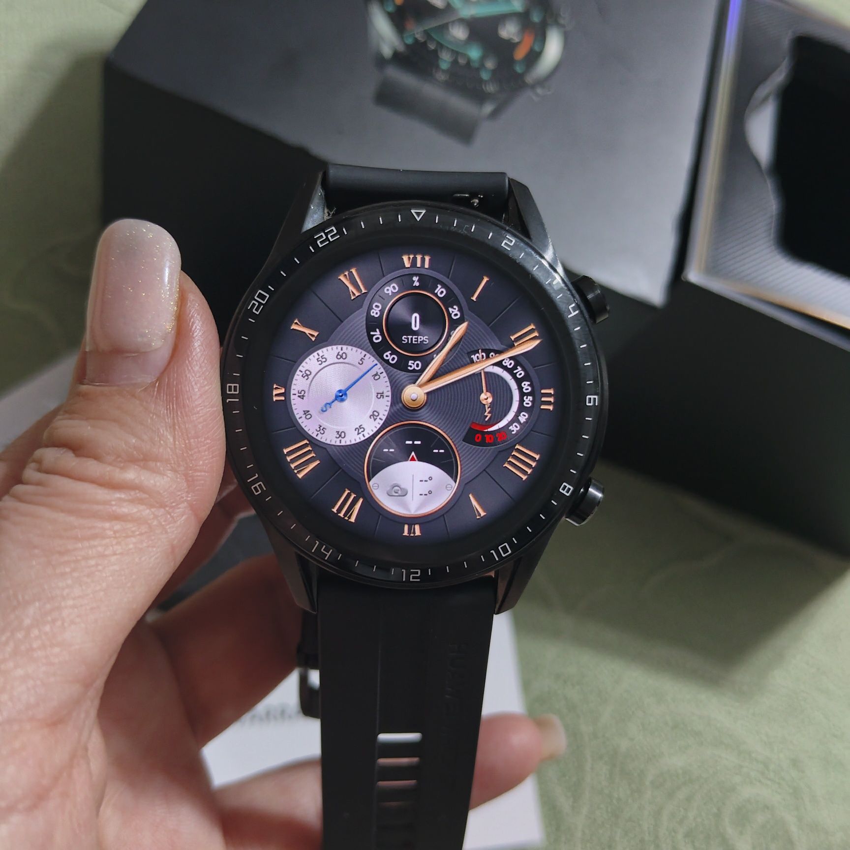 Продам смарт часы HUAWEI WATCH GT 2
