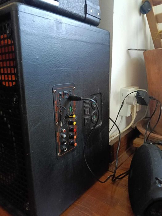 2 Boxe Activ cu bluetooth 300w, 10" si 12" inch subwoofer
