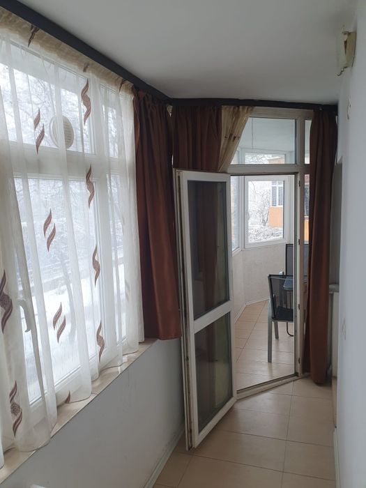 Inchiriez ap.3 sau 2 camere central