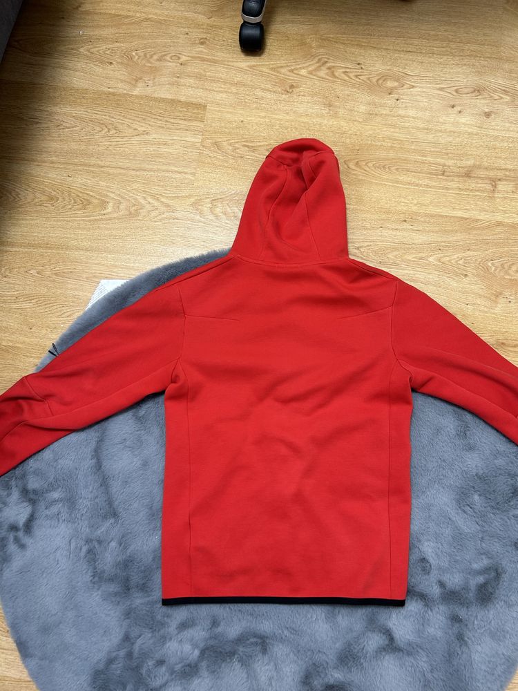 Tech fleece hoodie red