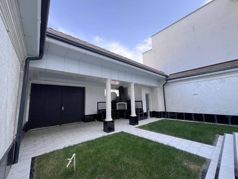 Уч кахрамон постидан кирганда 2,5 сотих, 2 этаж ховли сотилади