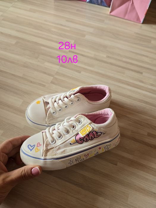 Обувки за момиче