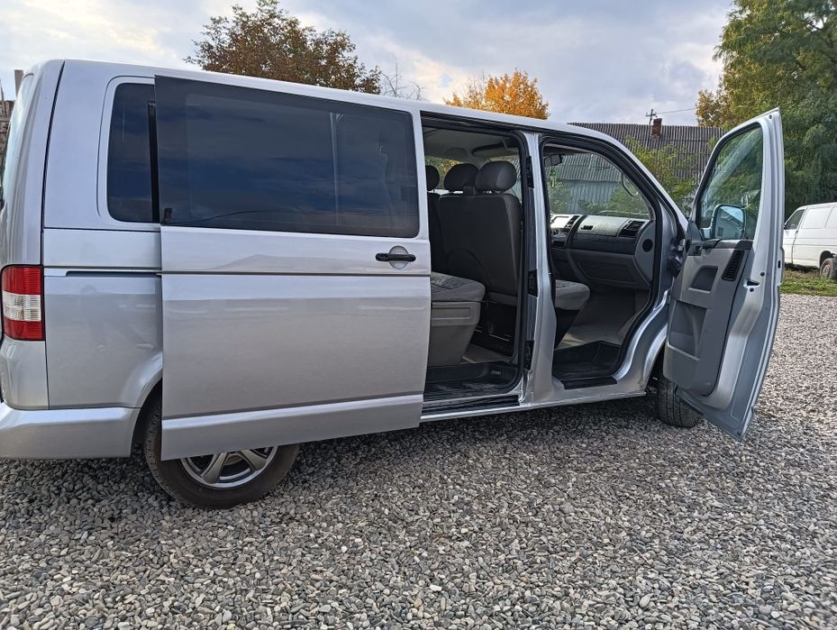 VW Transporter T5 an fabricatie 2009  2.5 tdi 96 KWmotor 2.5 tdi