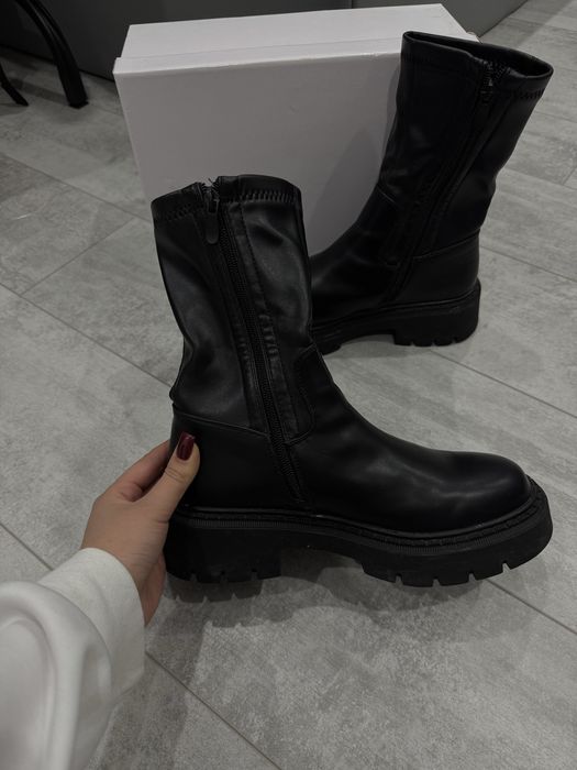 Женские зимние ботинки