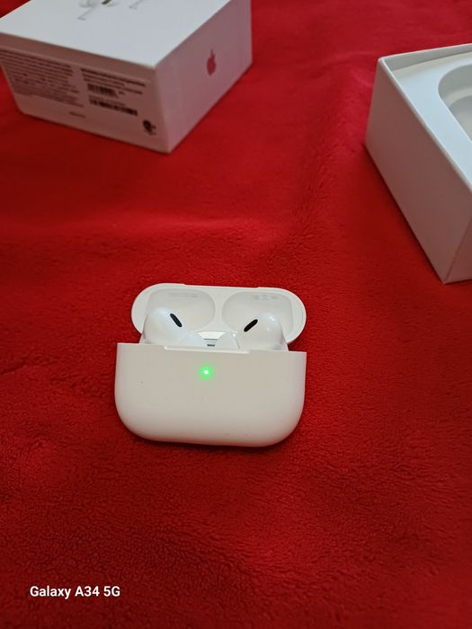 Слушалки AirPods Pro