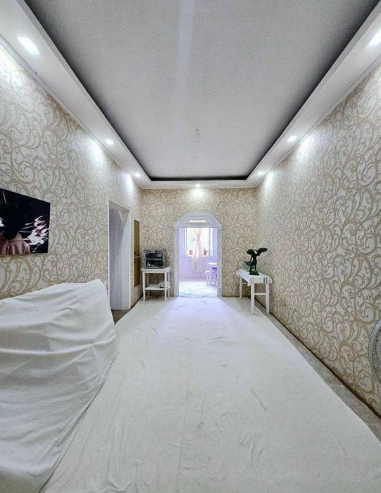 Высокопотолчка 2-х комнатная Ракат махалля Ор-р Текстильный институт