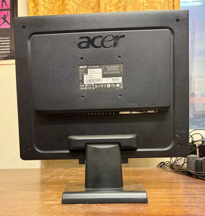 Монитори ACER и PRESTIGO 17 инча