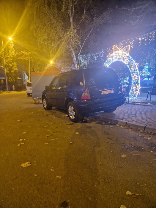 Mercedes-Benz ML Autoutilitara