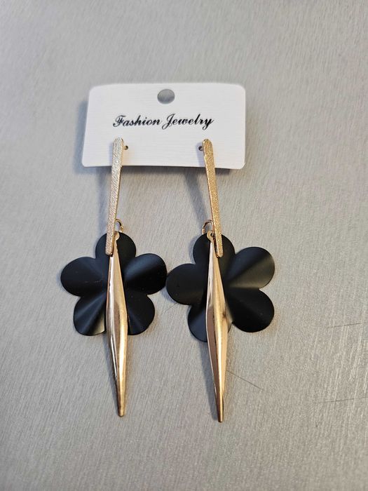 Обеци различни видове