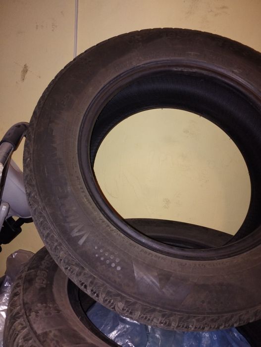 Продавам зимни гуми