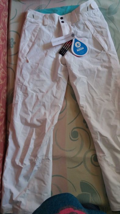 Vand pantaloni de ski pentru dama, albi cu captuseala turcoaz, mar.S