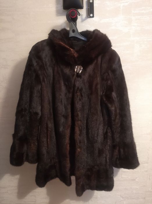 Продам норковую шубу