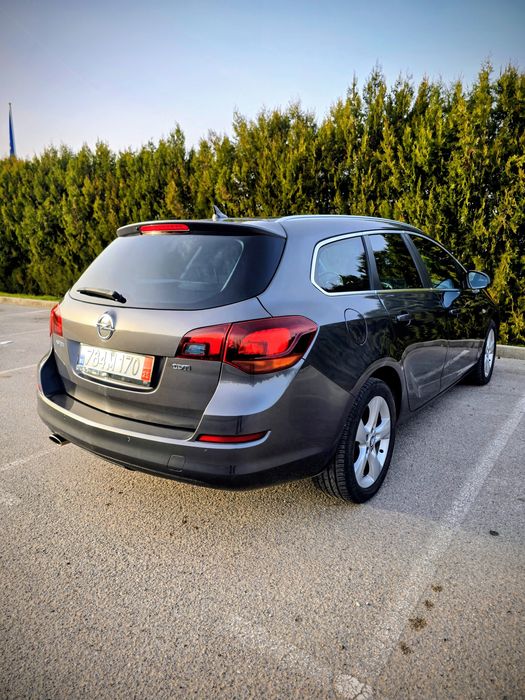 Opel Astra 2.0 CDTI • 160 к.с. • 2011 • Euro 5