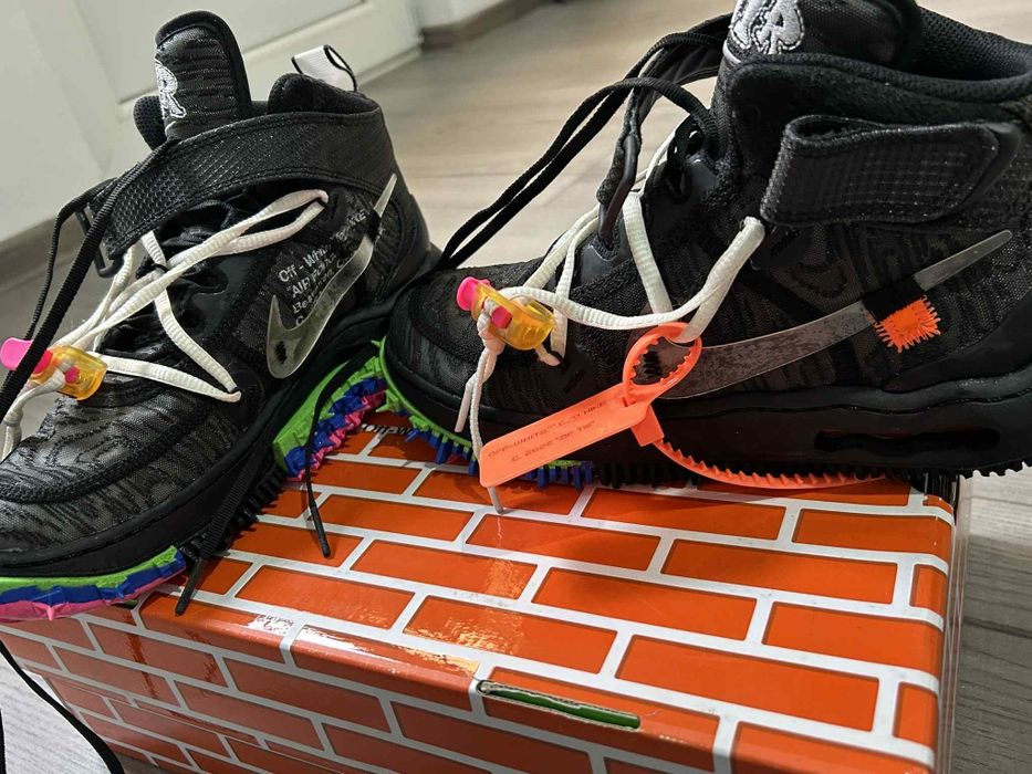 Nike Offwhite size 38.5