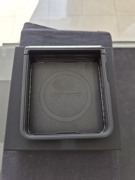 Husa Z Flip 7 - dbrand Grip