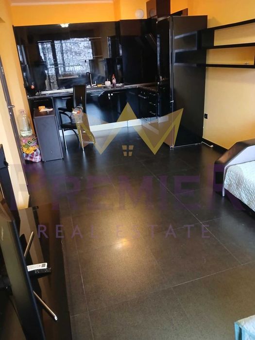 Дава се под наем Двустаен апартамент в Варна, Възраждане 1 - 64 кв.м за 408 € - Снимка #1