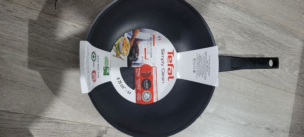 Tigaie wok tefal 28 cm