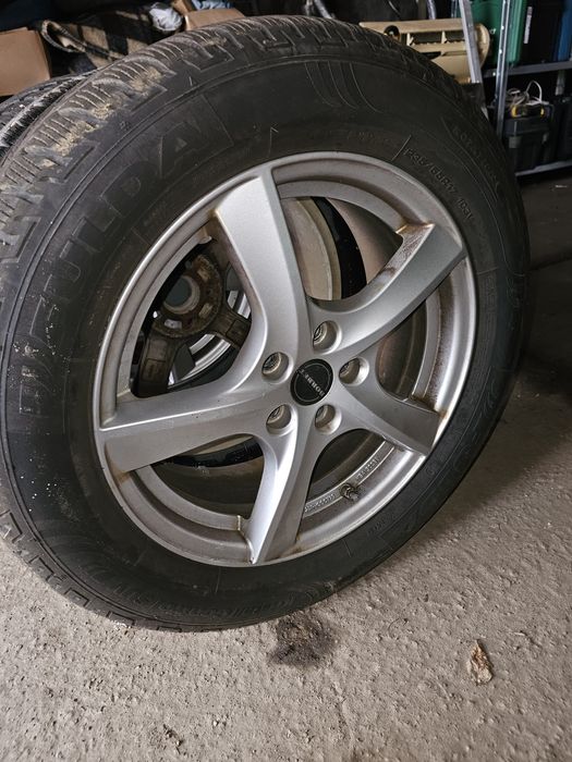 Jante 17 cu cauciucuri 235/55/16 de iarna Ford kuga