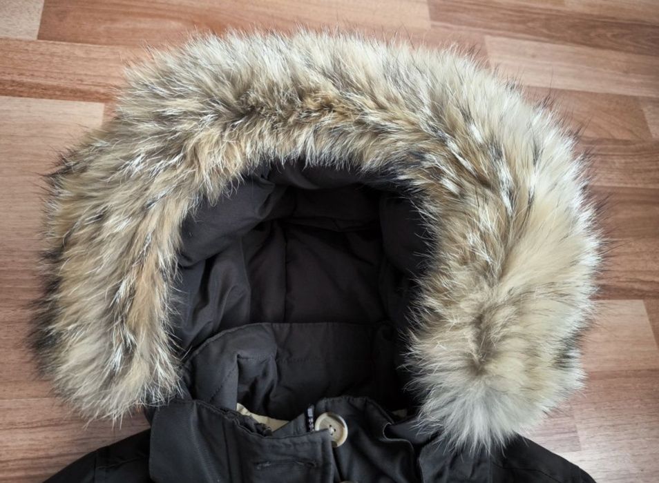 Geaca iarna puf și pene  Woolrich 10-11 ani