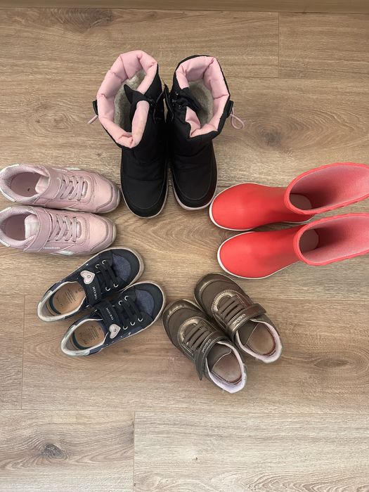 Детски ботуши, маратонки, кецове