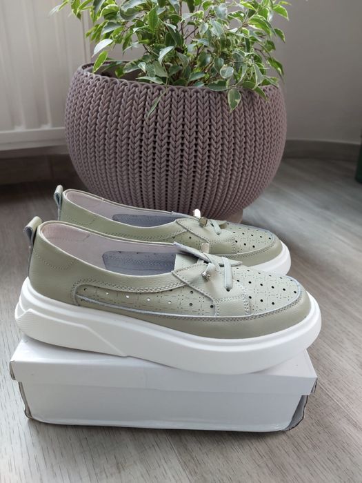 Pantofi casual din piele marime 39,5