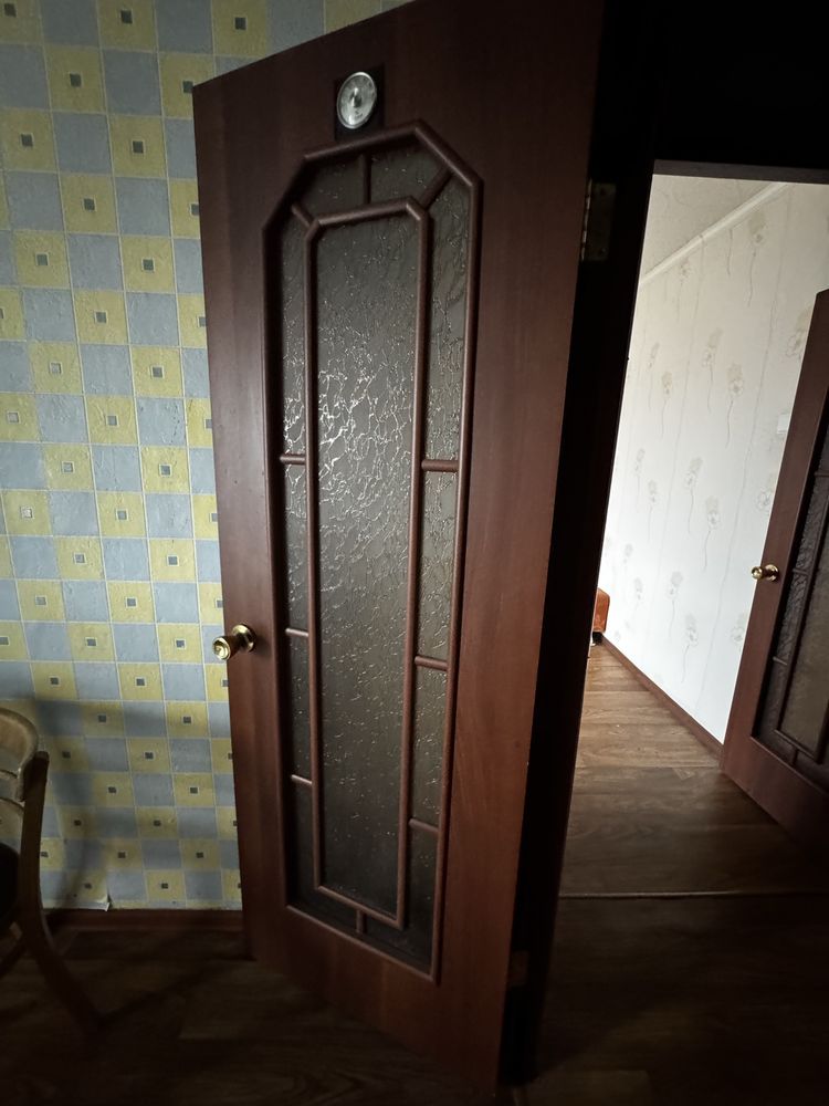 Продам двери б/у