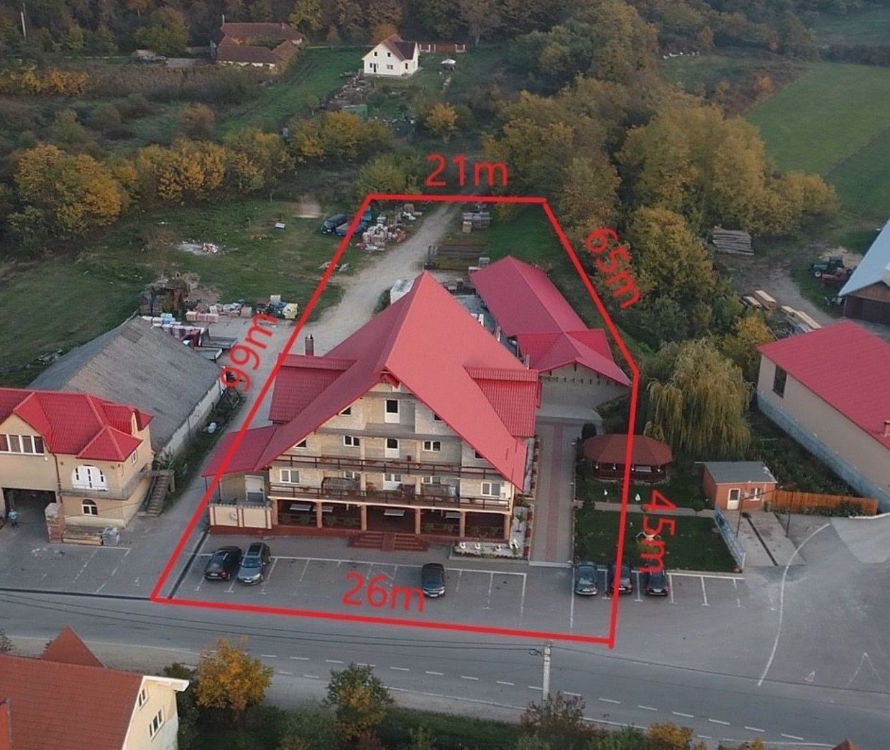 Vând afacere la cheie cu spații  comerciale și  terenuri