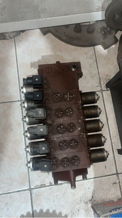 Гидрораспределитель 4РЭ50М-80КЭ 12/24