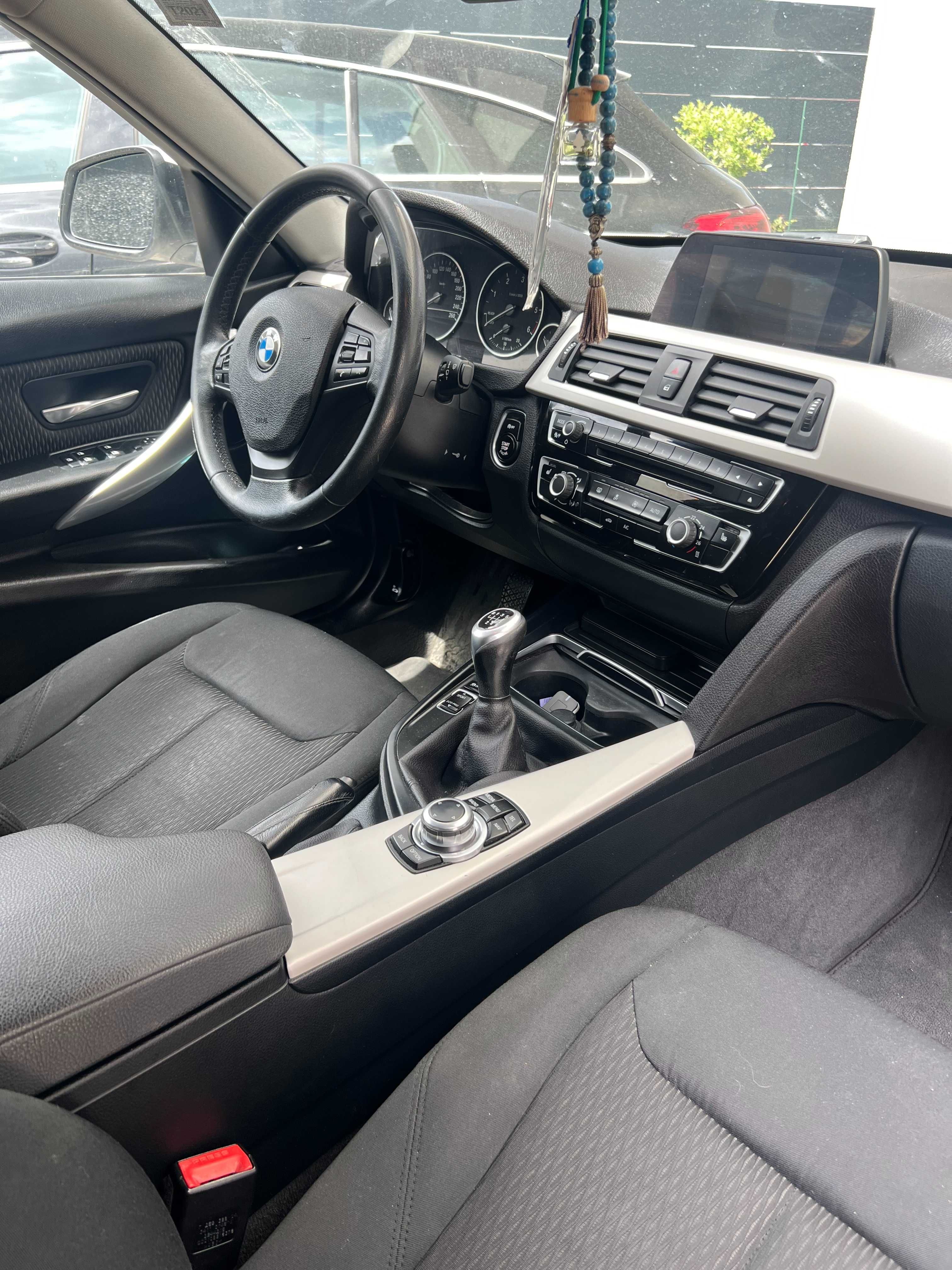 BMW seria 3 facelift impecabil
