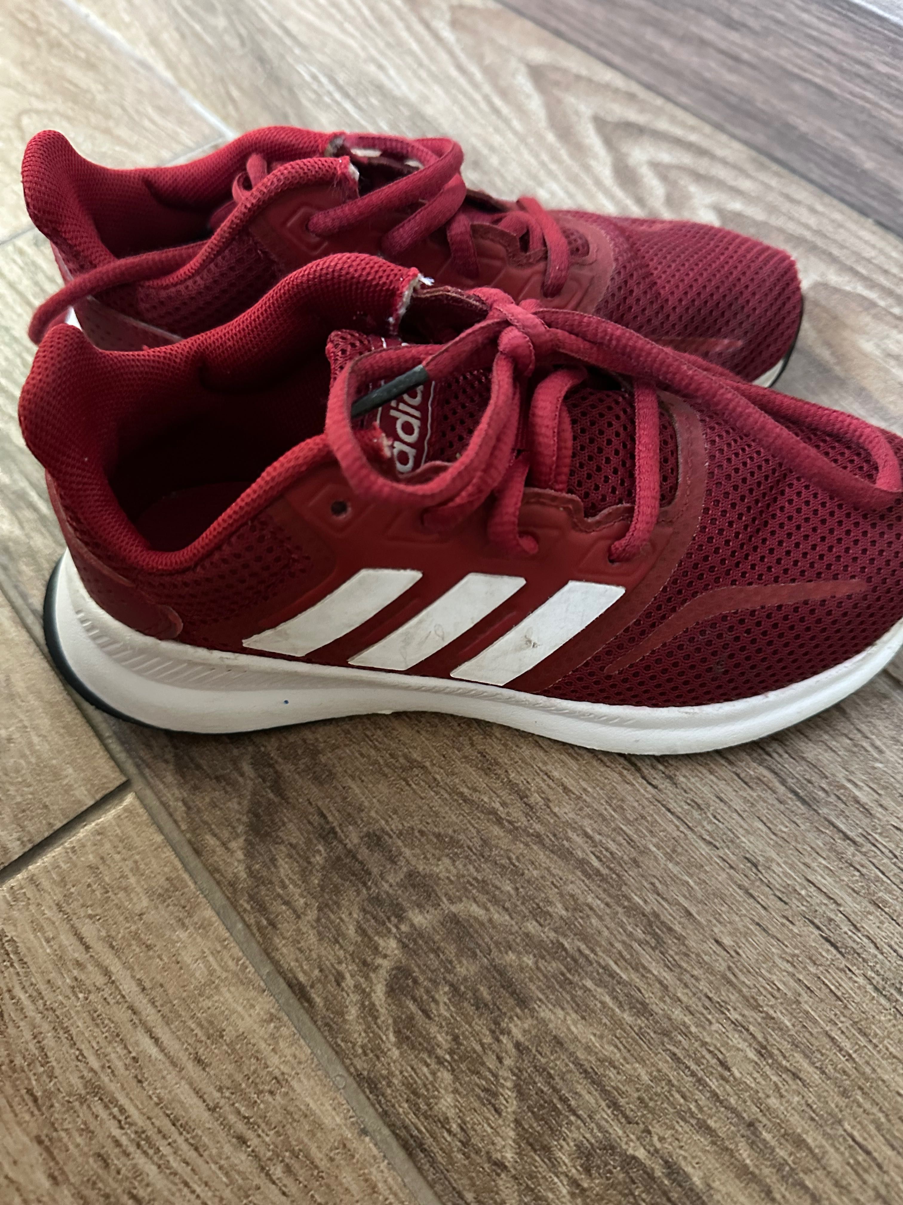 Маратонки adidas