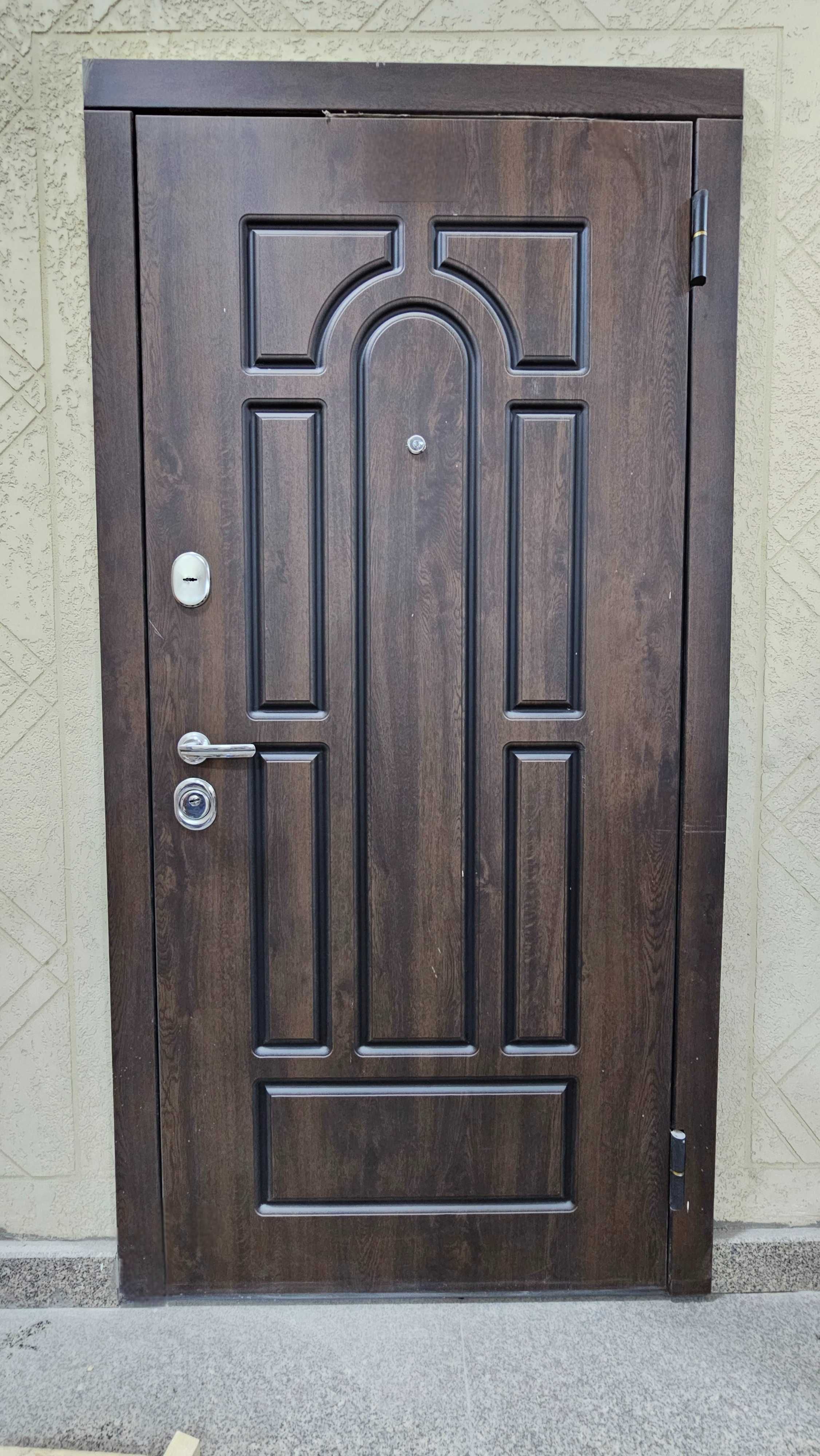 Входная дверь металлическая