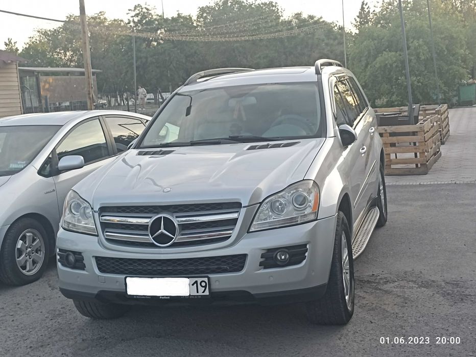 Продам семейный Mercedes-Benz GL 450.