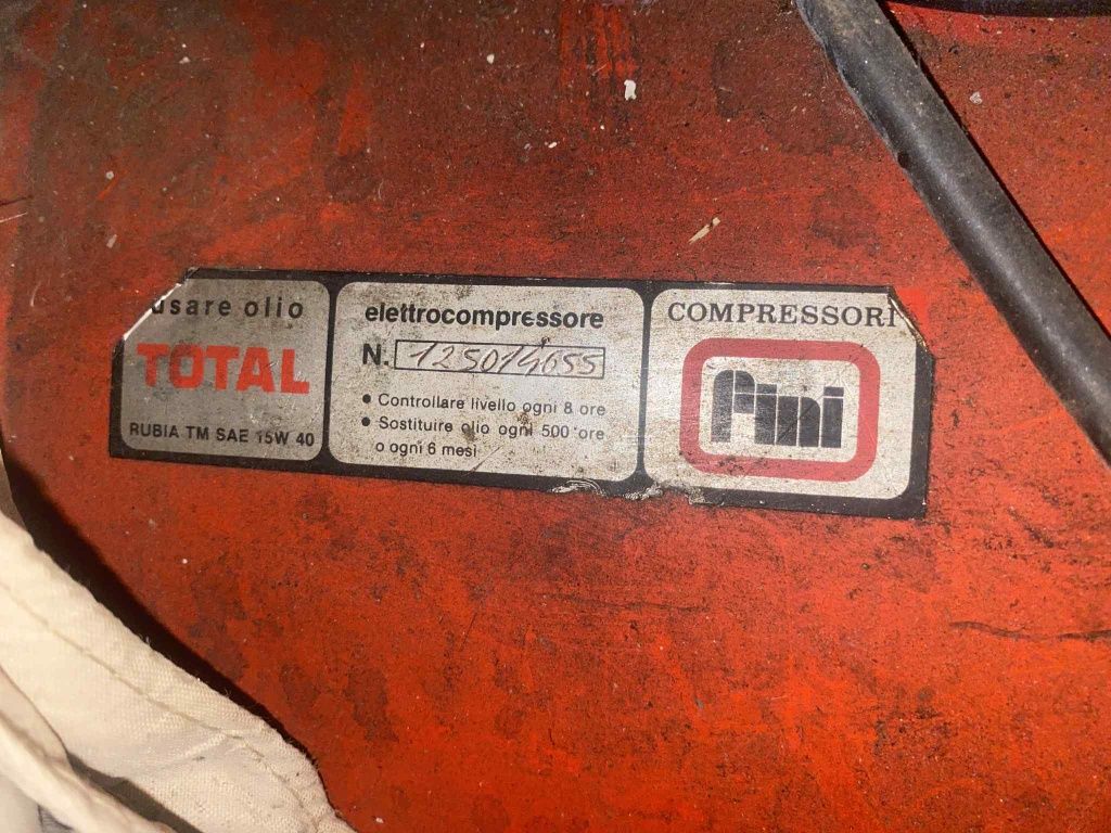 Бутален Компресор 100Л.Монофазен 10бара FINI професионален