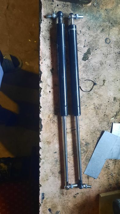 Стоики багажника 2114