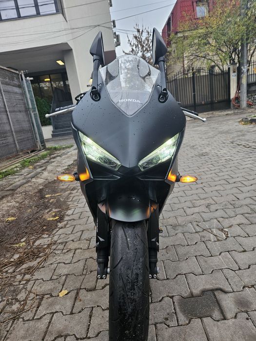 Honda CBR 650 R e-Clutch Negru