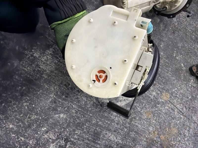 Бензостанция Hyundai Starex H1